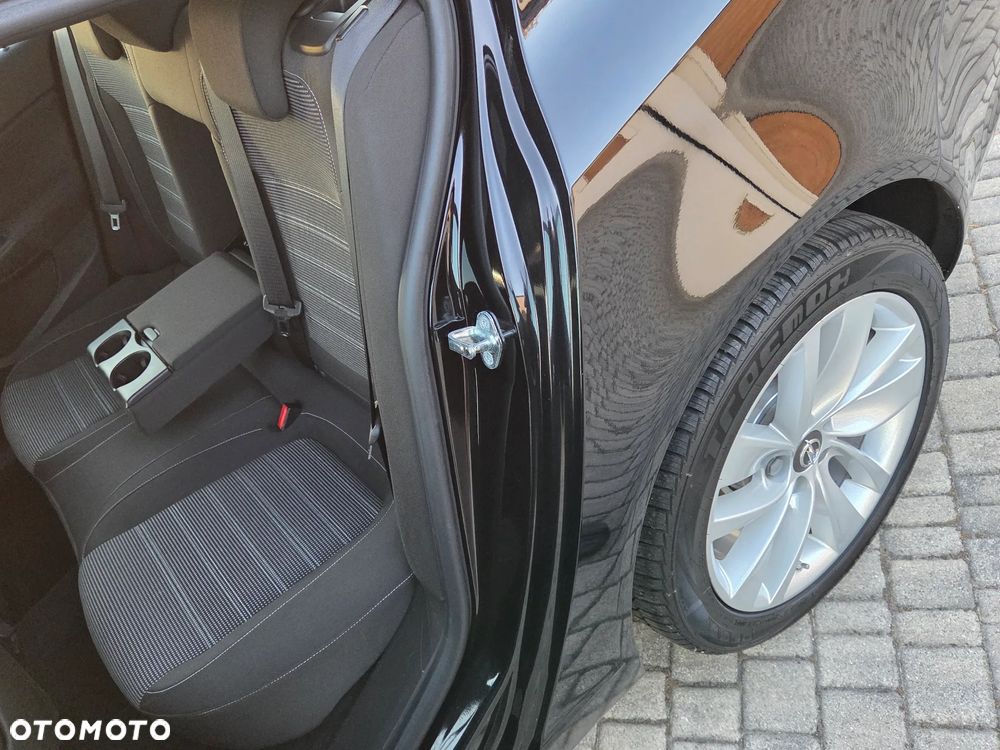 Opel Insignia 2.0 CDTI automatik Business Edition - 26