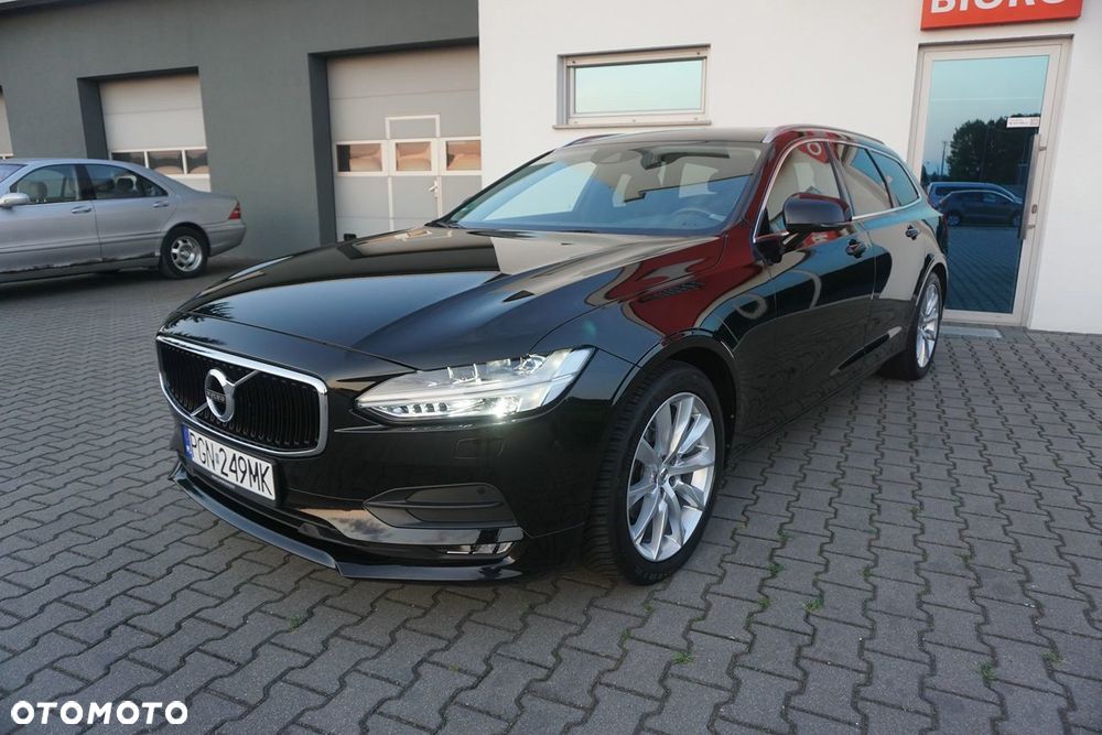 Volvo V90 D4 Momentum - 3