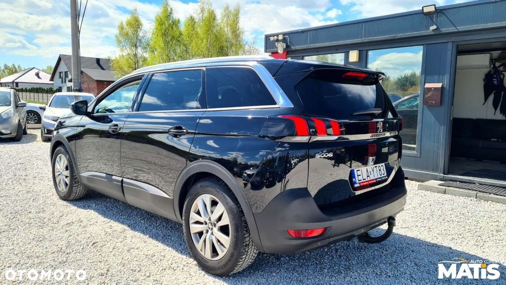 Peugeot 5008 - 9