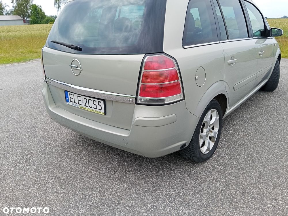 Opel Zafira - 4