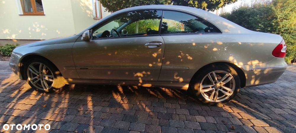 Mercedes-Benz CLK - 9