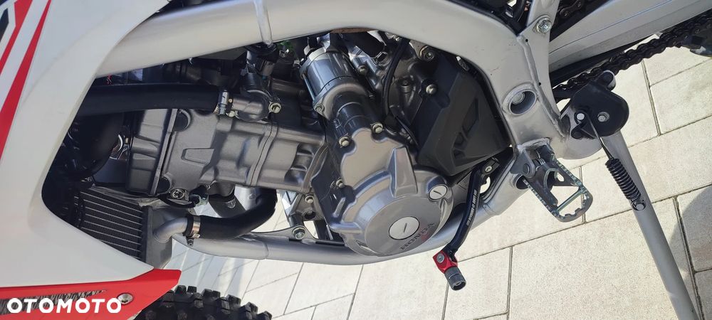 Honda CRF - 7