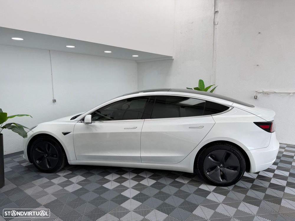 Tesla Model 3 Standard Range Plus RWD - 3