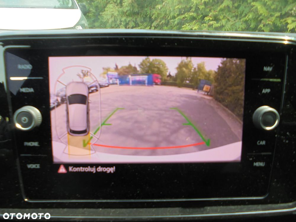 Volkswagen T-Roc 2.0 TDI SCR DSG Style - 24