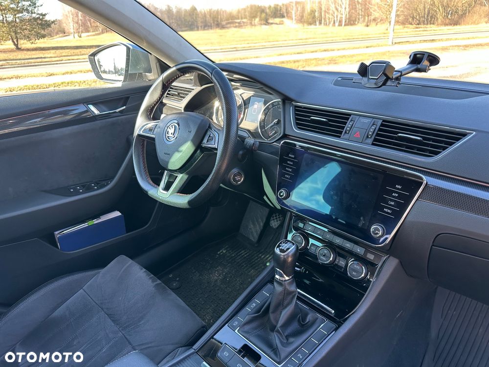 Skoda Superb 2.0 TDI Sportline - 13