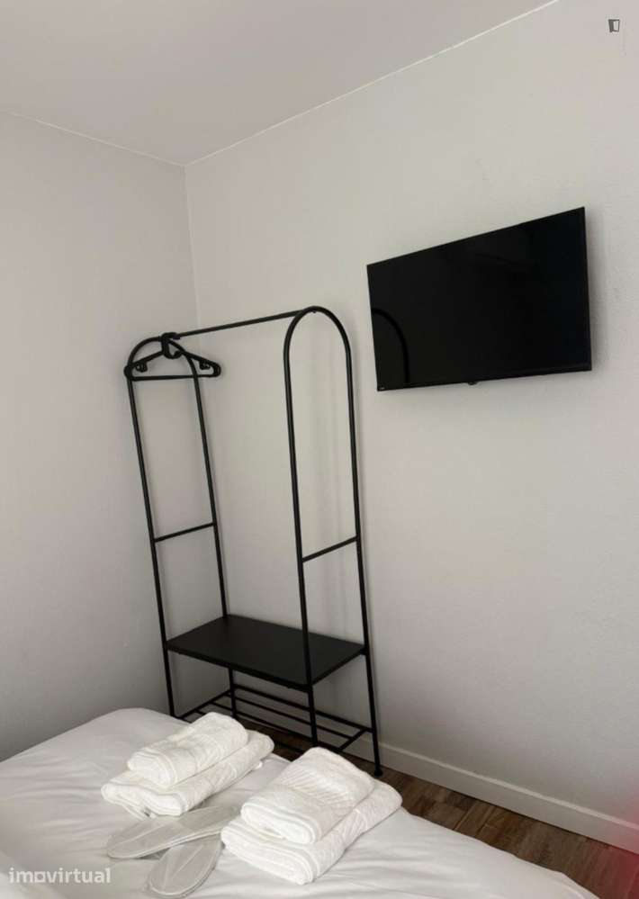 Quarto - localizado em Amadora Lisbon - Grande imagem: 2/23