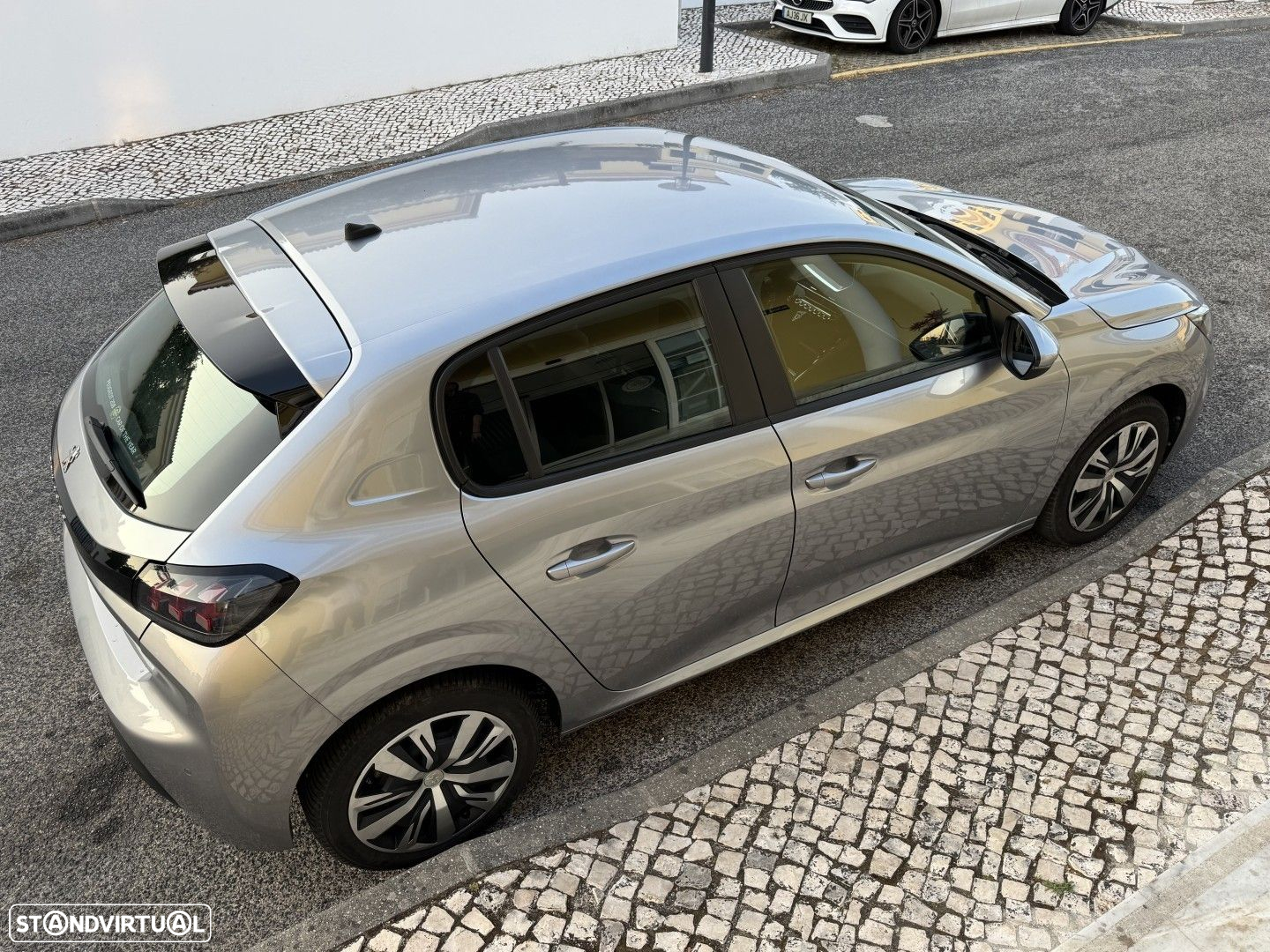 Peugeot 208 1.2 PureTech Allure - 8