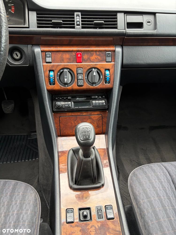 Mercedes-Benz W124 (1984-1993) - 10