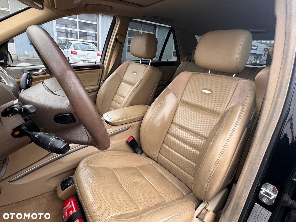 Mercedes-Benz ML - 25