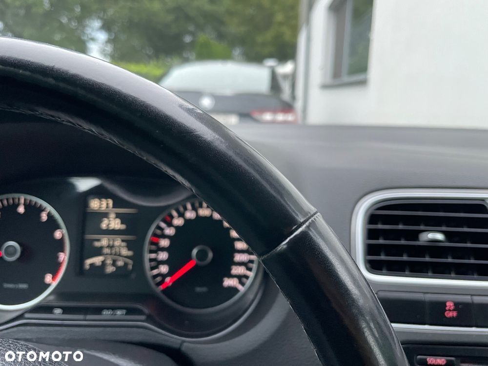 Volkswagen Polo 1.4 16V Highline - 10