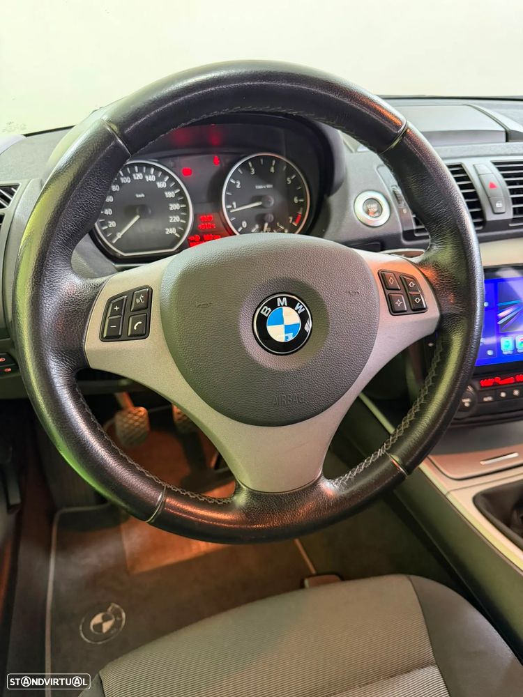 BMW 118 i Exclusive - 11