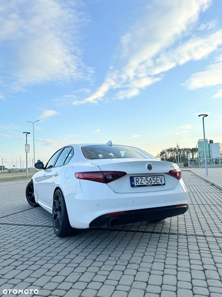 Alfa Romeo Giulia 2.0 Turbo Veloce - 4
