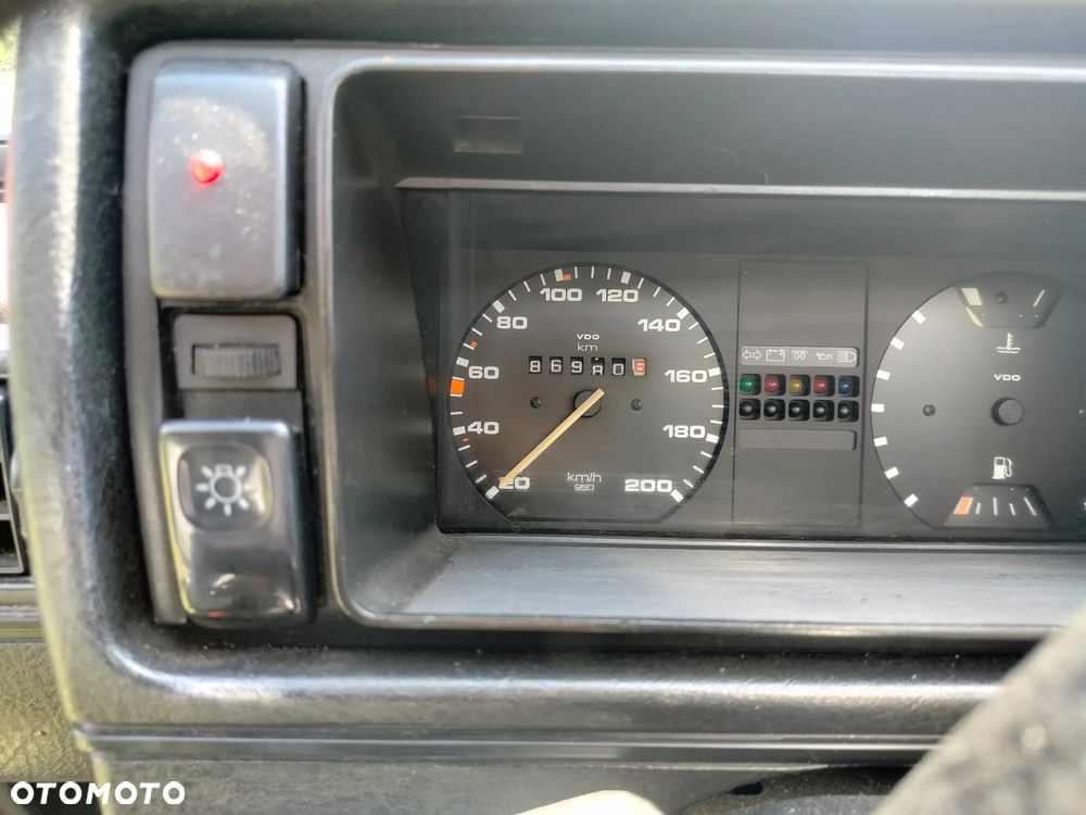 Volkswagen Golf 1.6 (C) D - 6