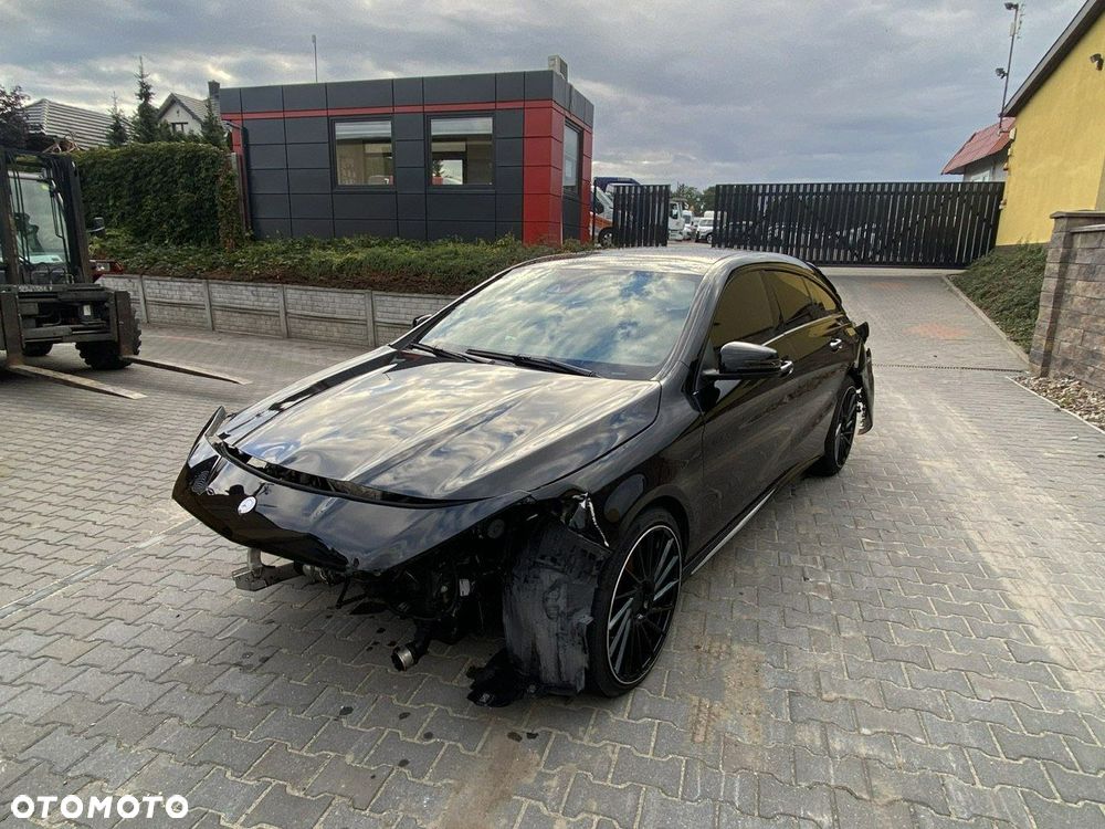Mercedes-Benz CLA 180 7G-DCT - 2