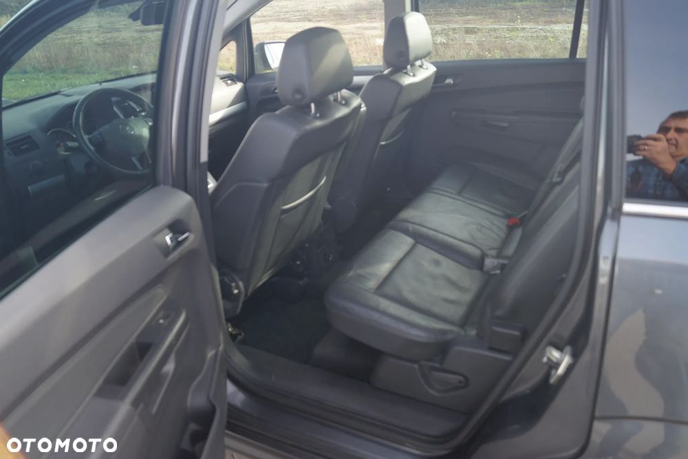 Opel Zafira 1.8 Cosmo Easytronic - 12