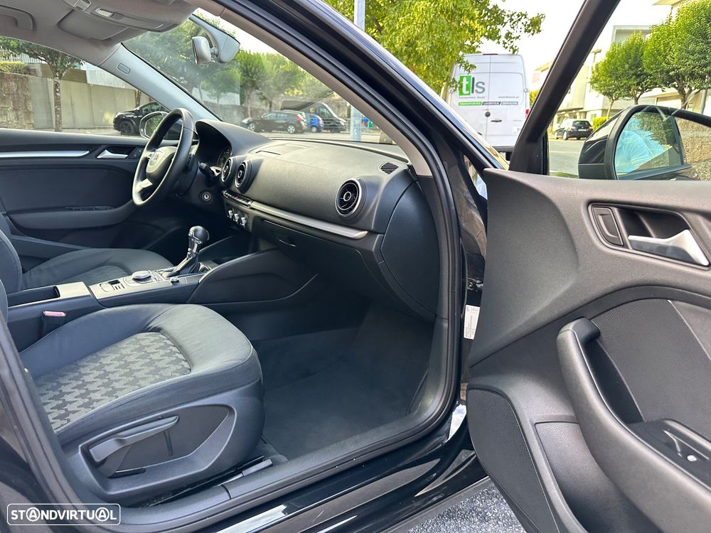 Audi A3 Sportback 1.6 TDI Attraction S tronic - 38