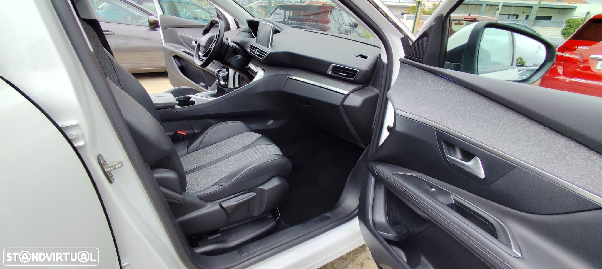 Peugeot 3008 1.5 BlueHDi Allure - 19