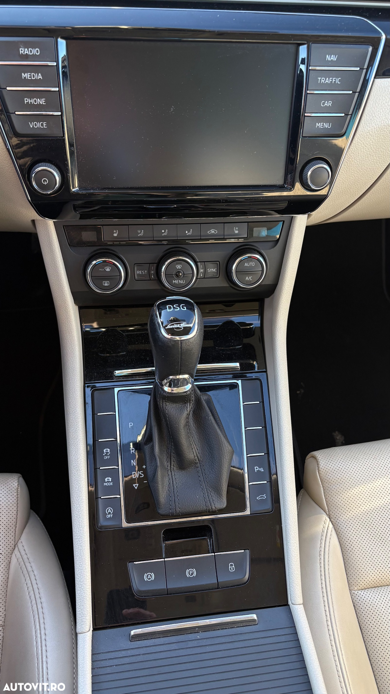 Skoda Superb 2.0 TDI DSG Laurin & Klement - 9