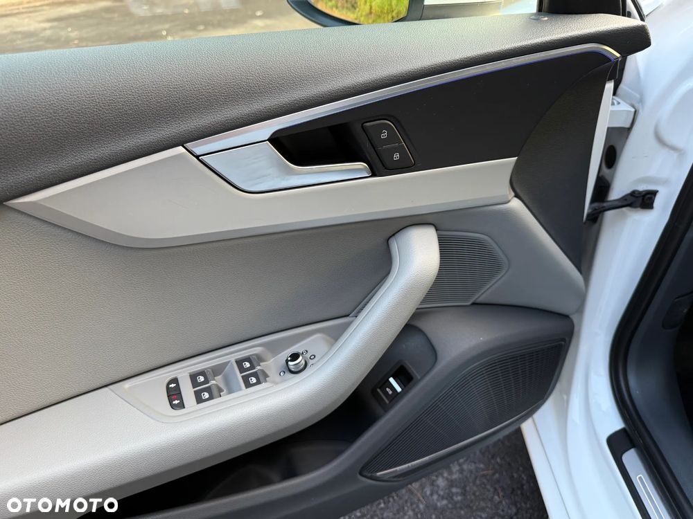 Audi A4 Limousine 40 TFSI Sport S tronic - 33