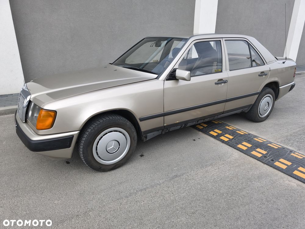 Mercedes-Benz W124 (1984-1993) - 1