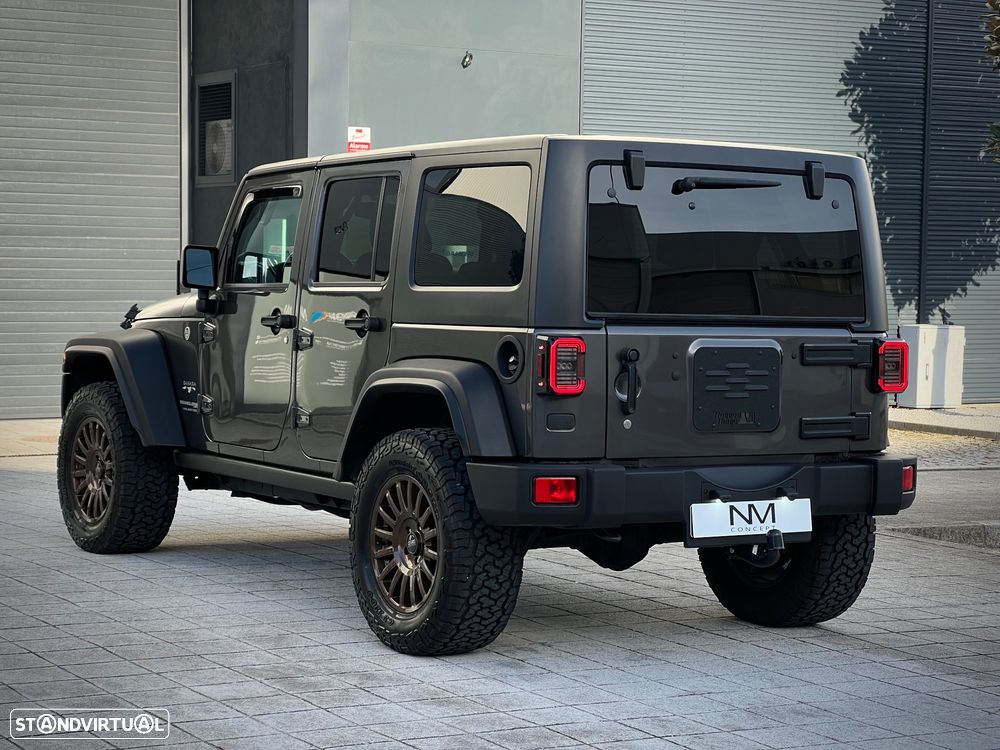Jeep Wrangler Unlimited 2.8 CRD Sahara AT - 6