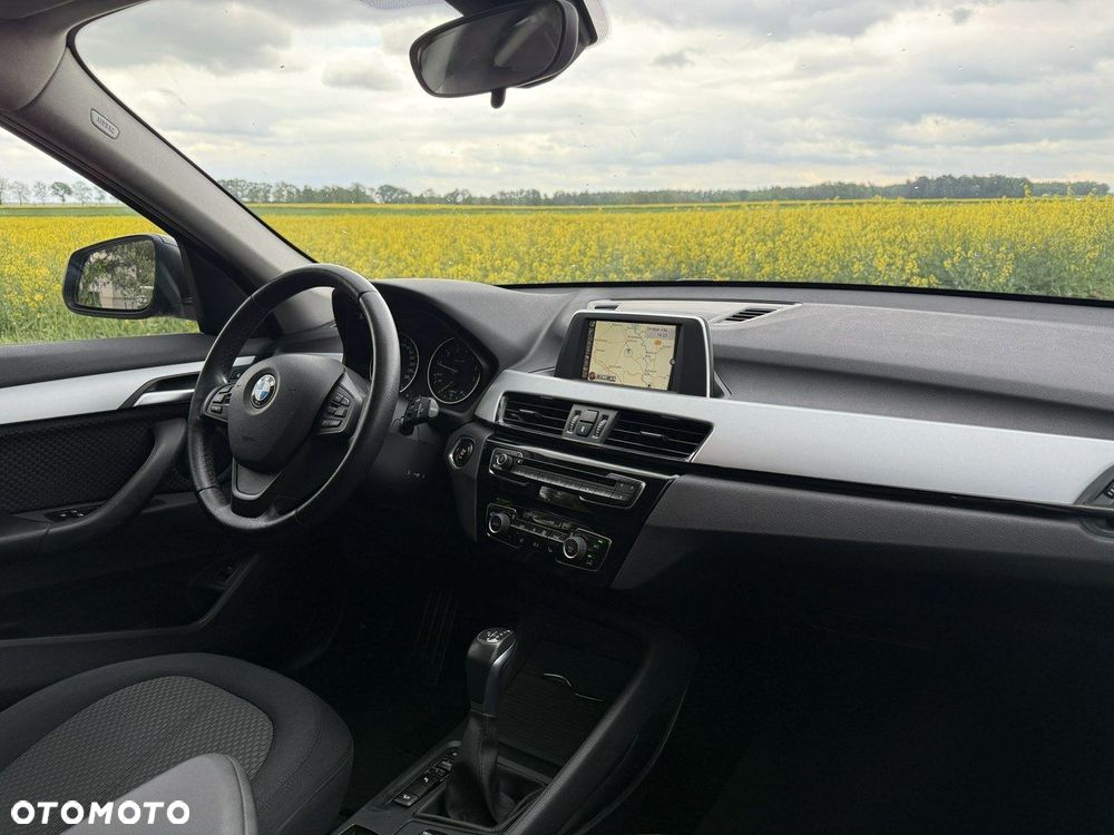 BMW X1 xDrive20i Advantage - 12