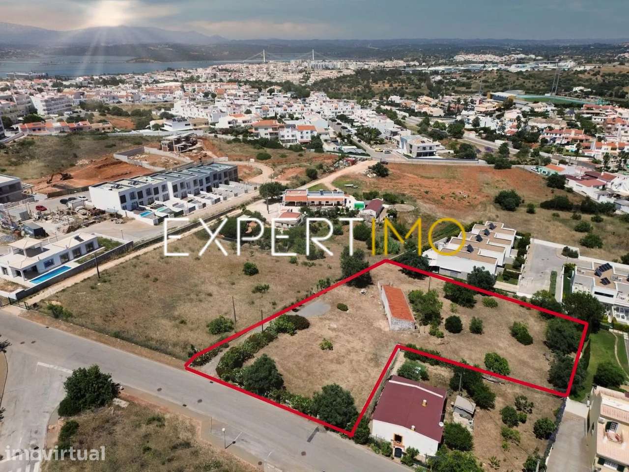 Terreno urbano para construção de prédio - Parchal/Ferragudo - Grande imagem: 4/24