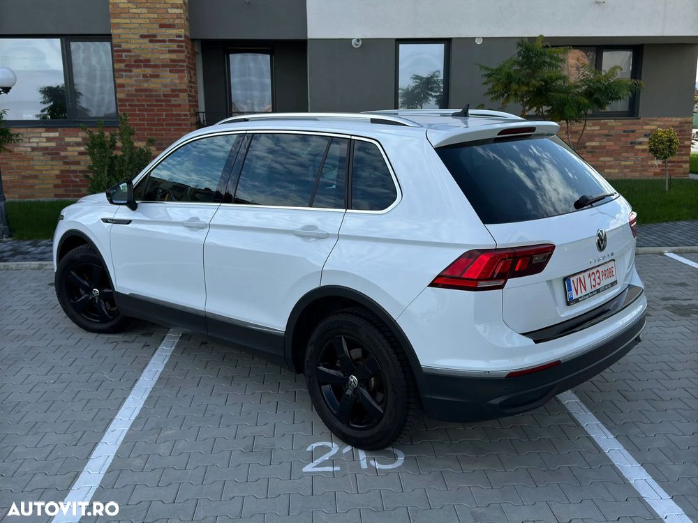 Volkswagen Tiguan - 19