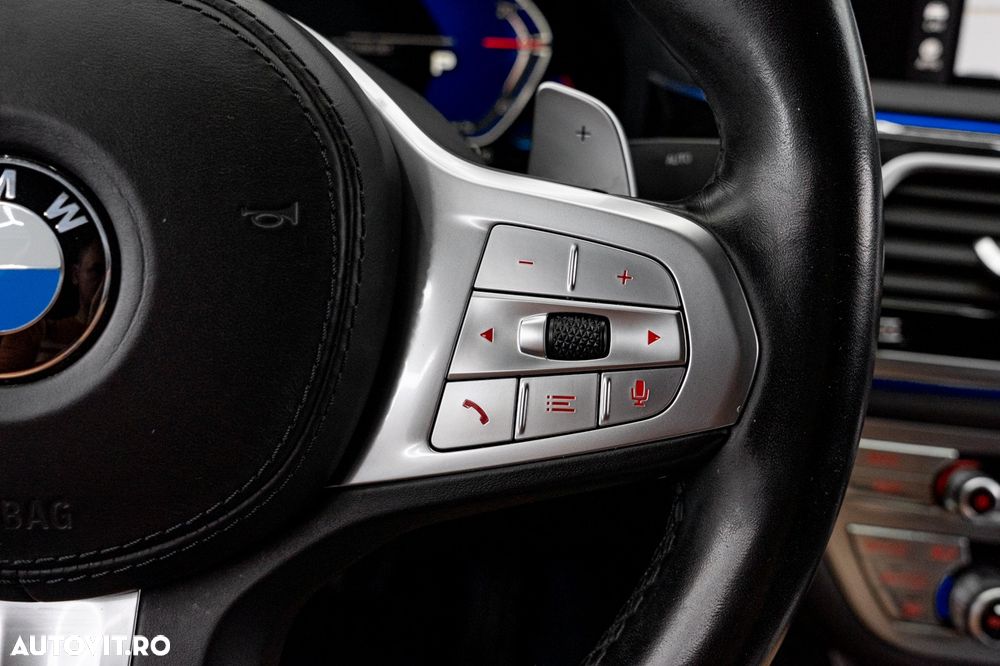 BMW Seria 7 730d MHEV - 33