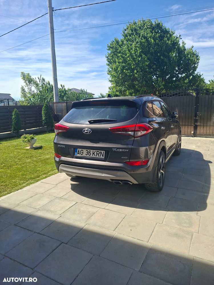 Hyundai Tucson 2.0 CRDI 4WD 6AT Luxury Pack+ - 3