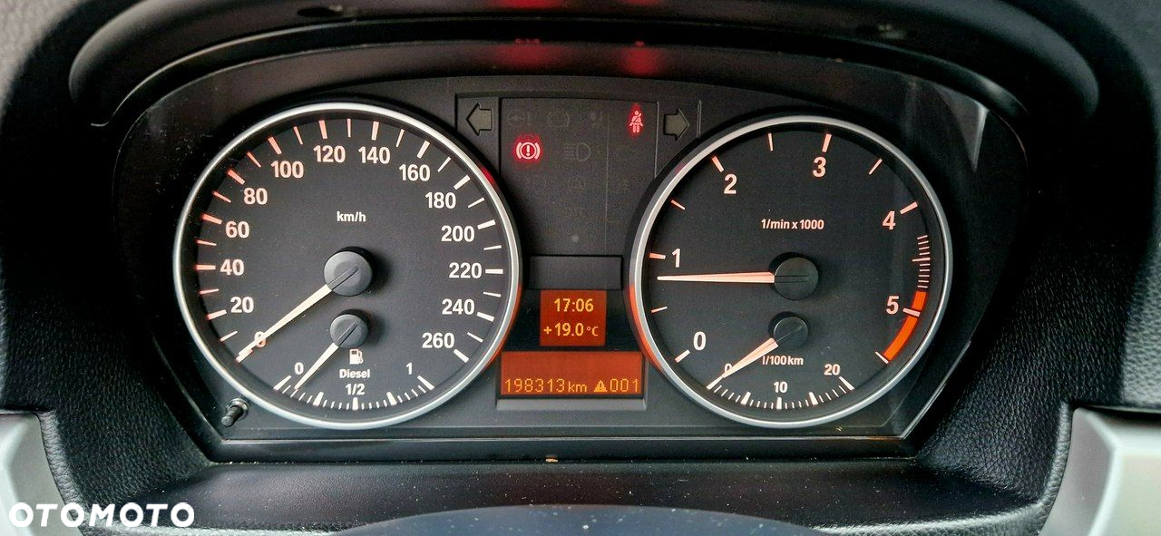 BMW Seria 3 320d - 33