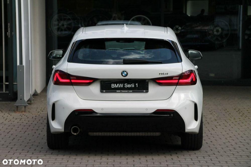 BMW Seria 1 118i M Sport - 4
