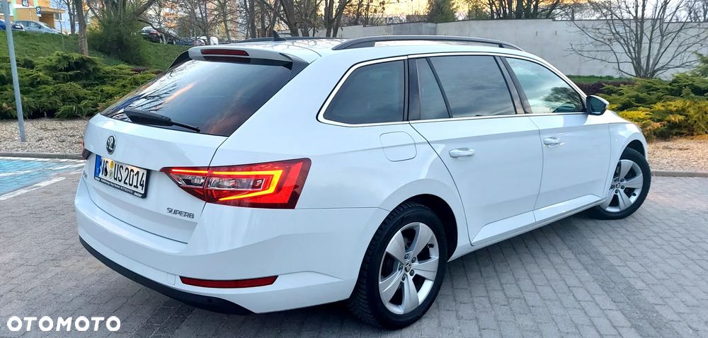 Skoda Superb 2.0 TDI Style - 16