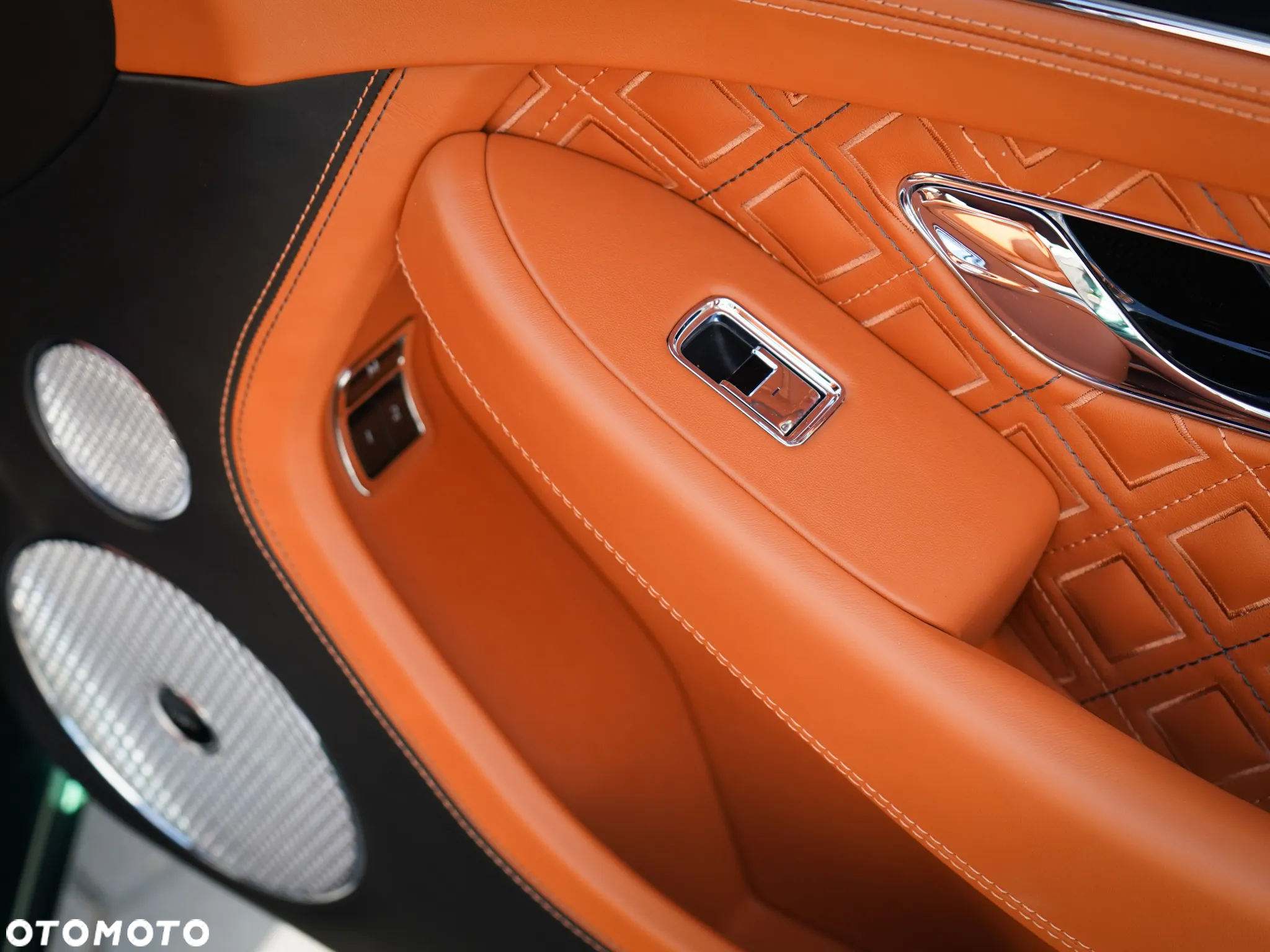 Bentley Continental GT - 32