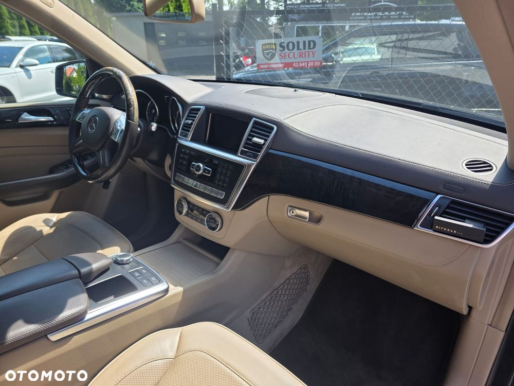 Mercedes-Benz ML 350 BlueTEC 4-Matic - 21