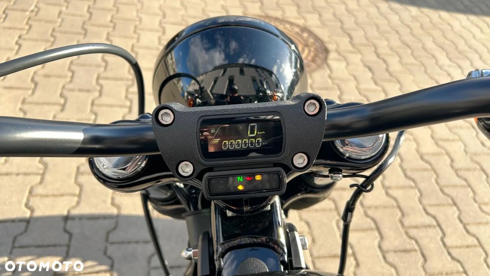 Harley-Davidson Softail Street Bob - 10