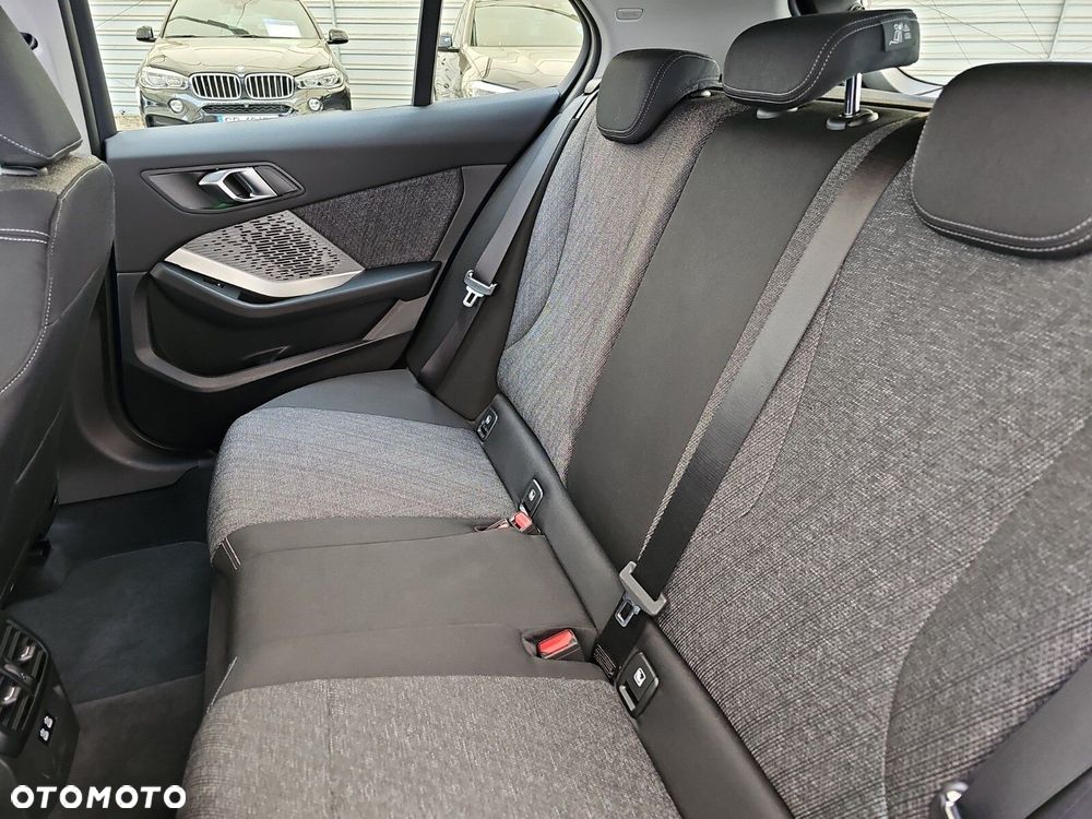 BMW Seria 1 - 25