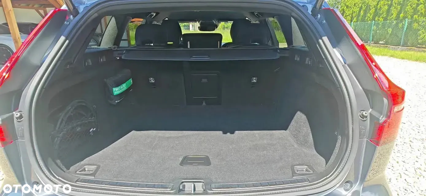 Volvo V60 T8 AWD Plug-In Hybrid Polestar Engineered - 34