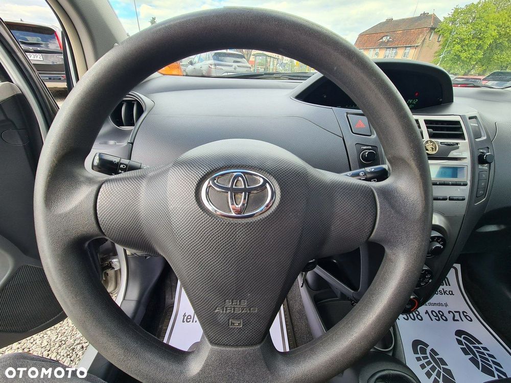 Toyota Yaris 1.0 Luna A/C - 18