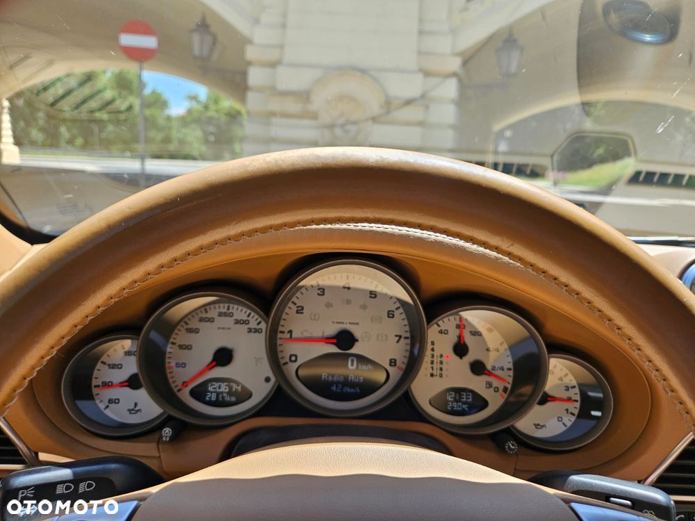 Porsche 911 Carrera 4 S Tiptronic - 6