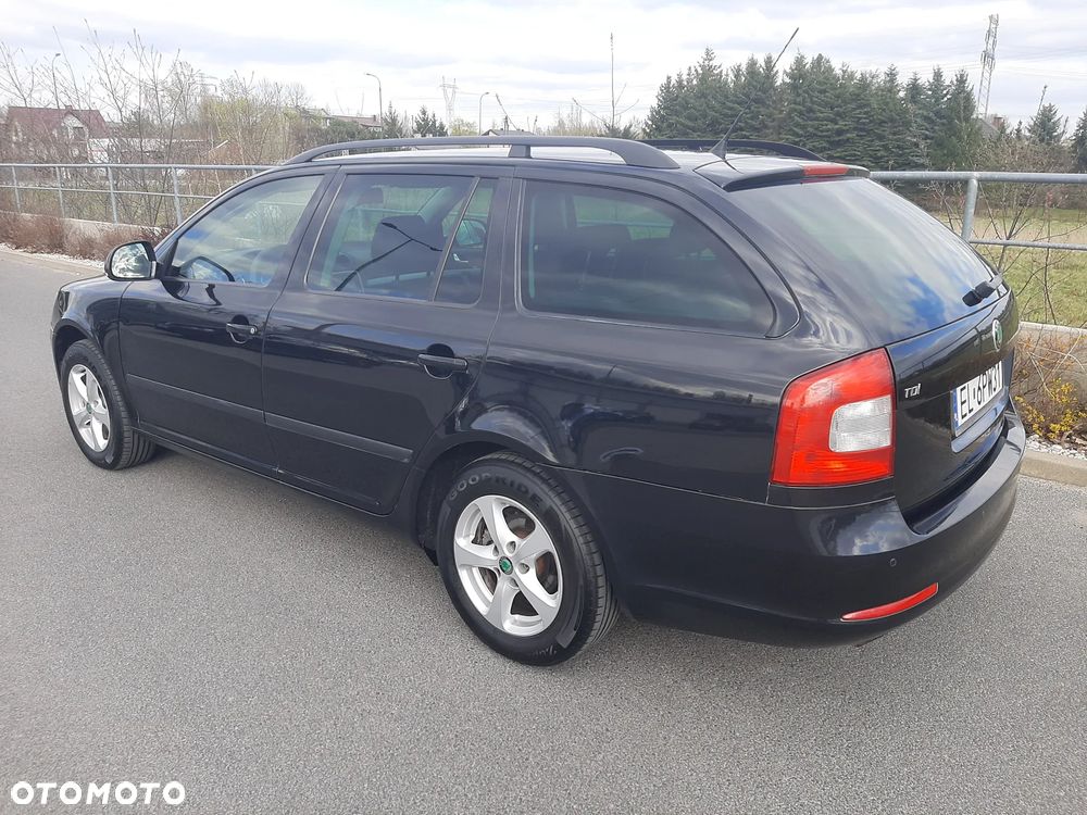 Skoda Octavia 1.6 TDI DPF FAMILY - 6