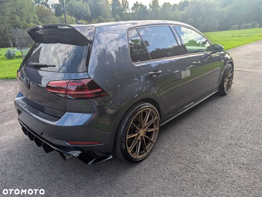 Volkswagen Golf - 11