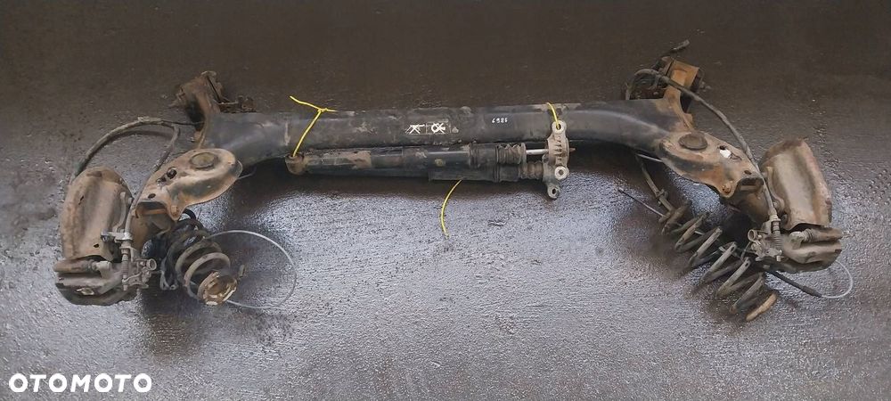 BELKA OŚ ZAWIESZENIA TYŁ TARCZE Z ABS PEUGEOT 308 I SW KOMBI 1.6 HDI - 1