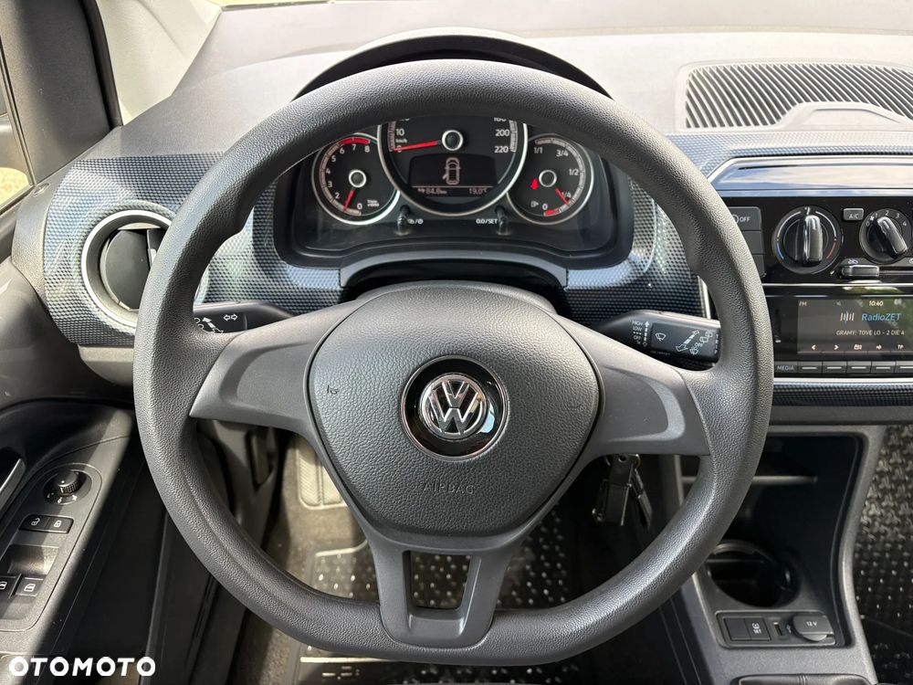 Volkswagen up! 1.0 move - 10