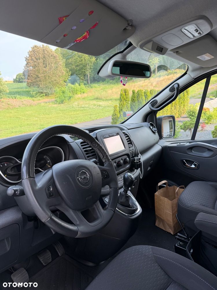 Opel Vivaro - 11
