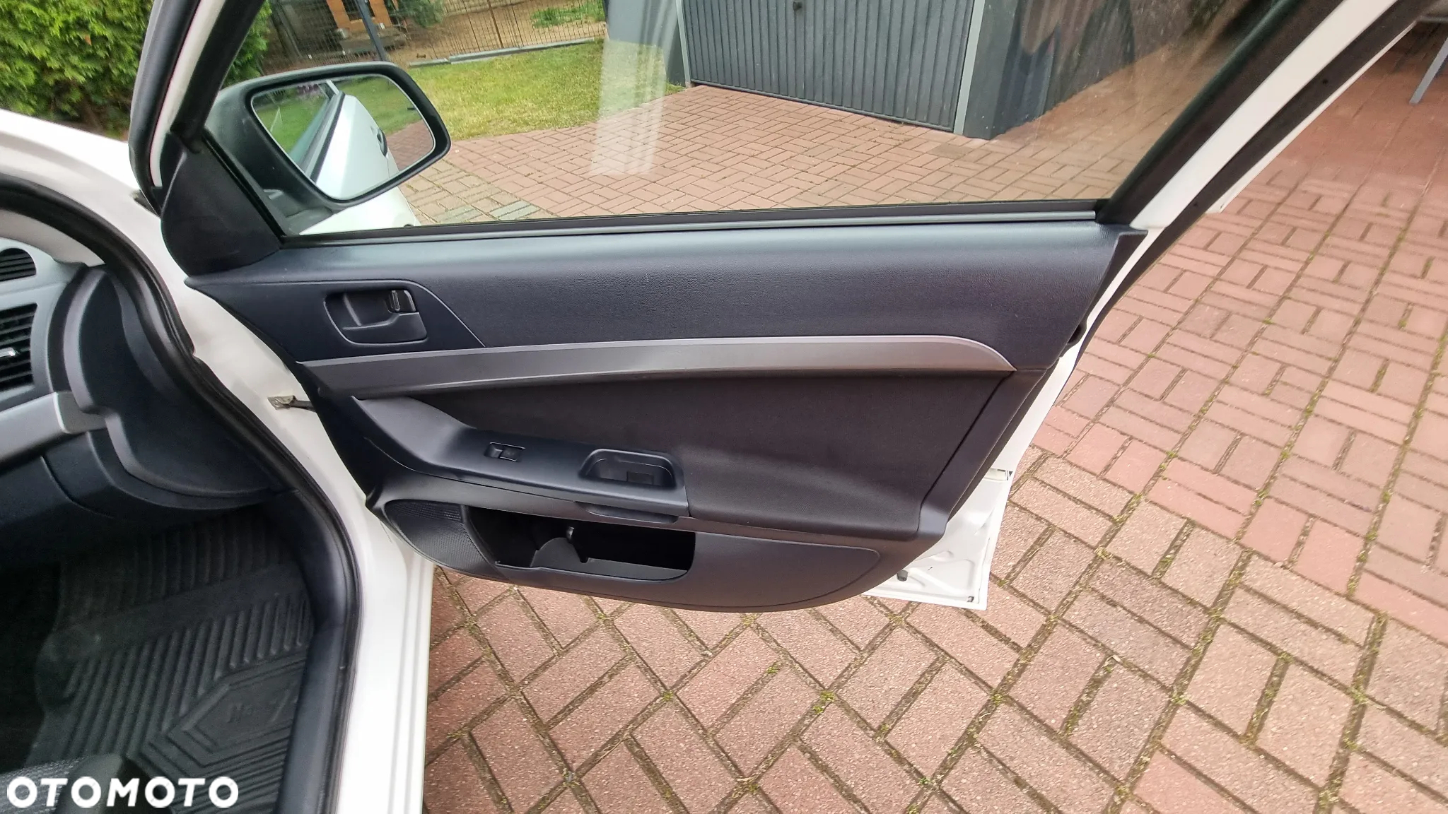 Mitsubishi Lancer 1.5 - 21