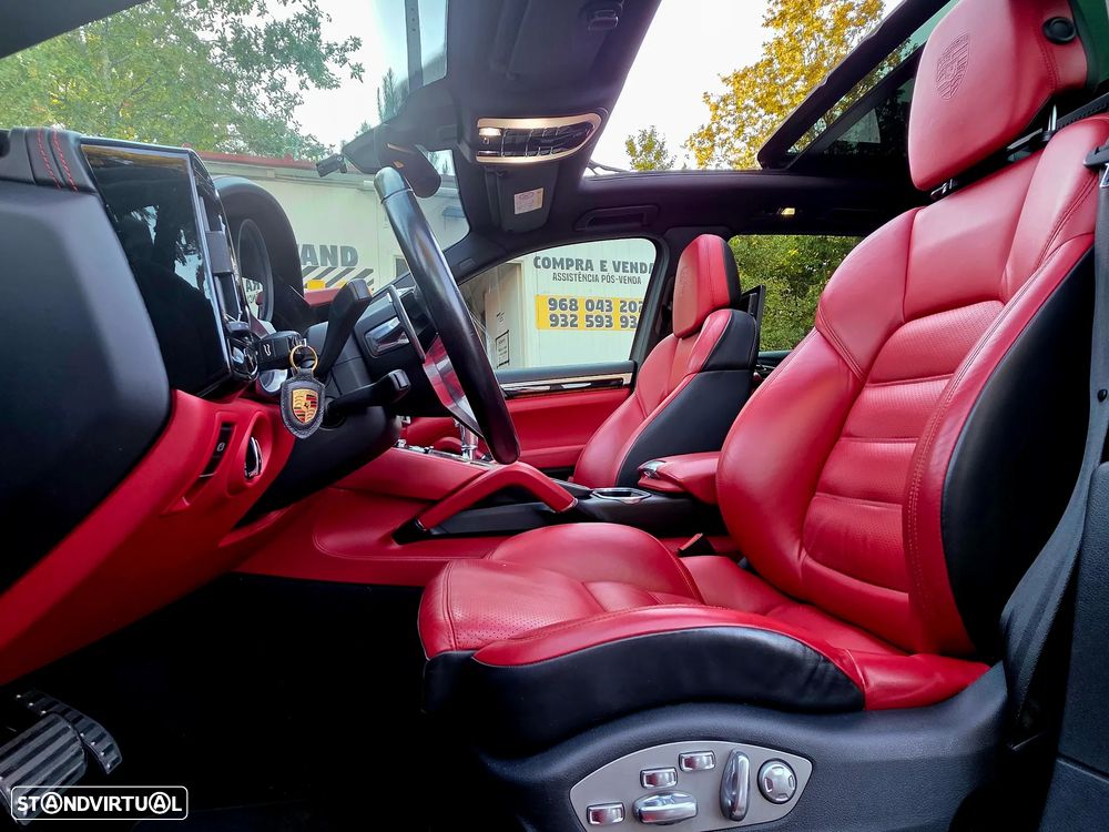 Porsche Cayenne S - 8