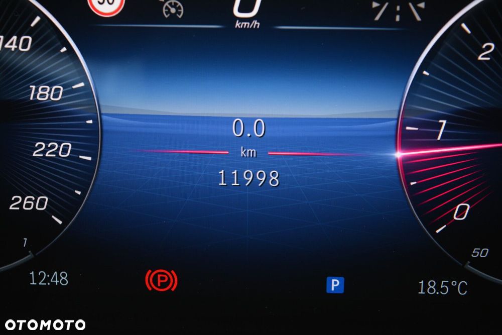 Mercedes-Benz GLB - 32