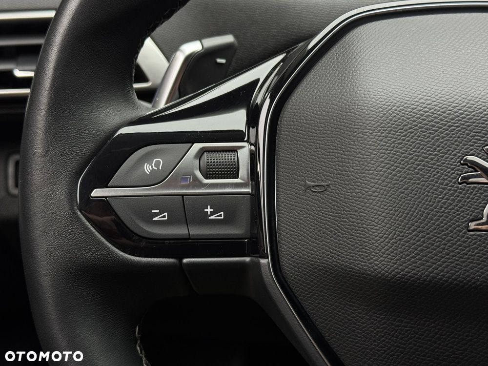 Peugeot 3008 1.6 PureTech Hybrid PHEV Allure S&S EAT8 - 25