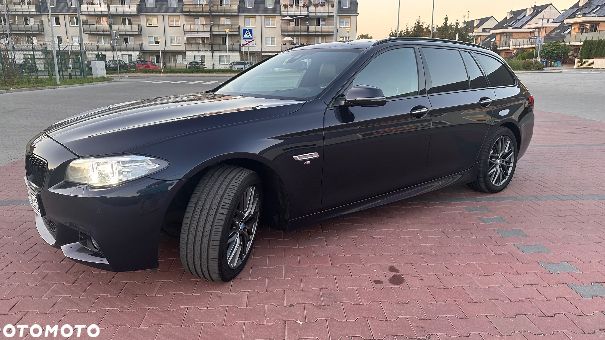 BMW Seria 5 525d xDrive - 11